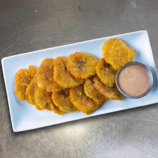 (Tostones) Fried Garlic Plantain