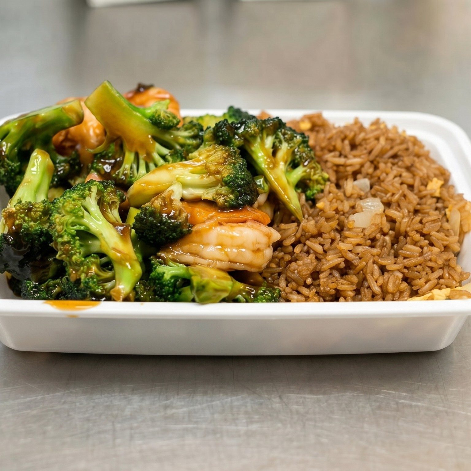 C17. Shrimp with Broccoli.
